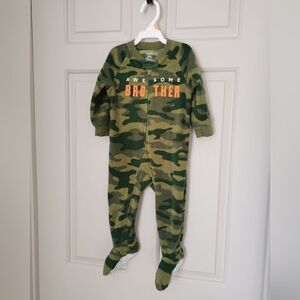 3/$20 Carter's fleece sleeper size 12 m